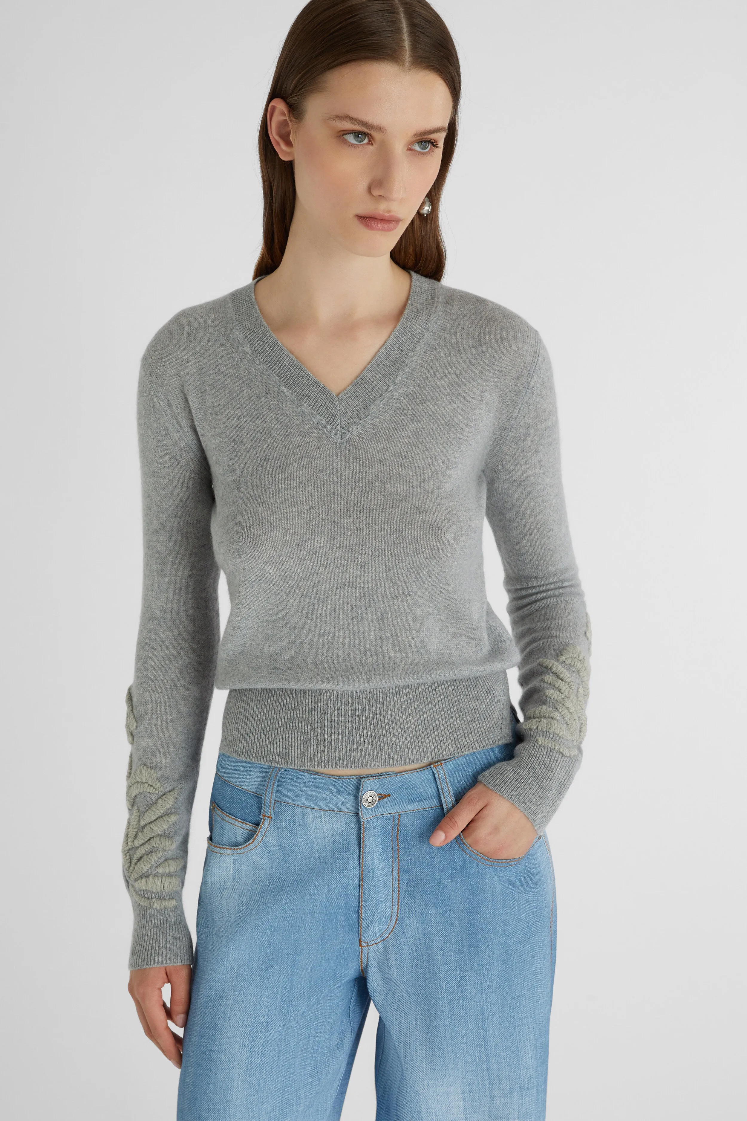 Gray pure cashmere sweater with handmade floral embroidery